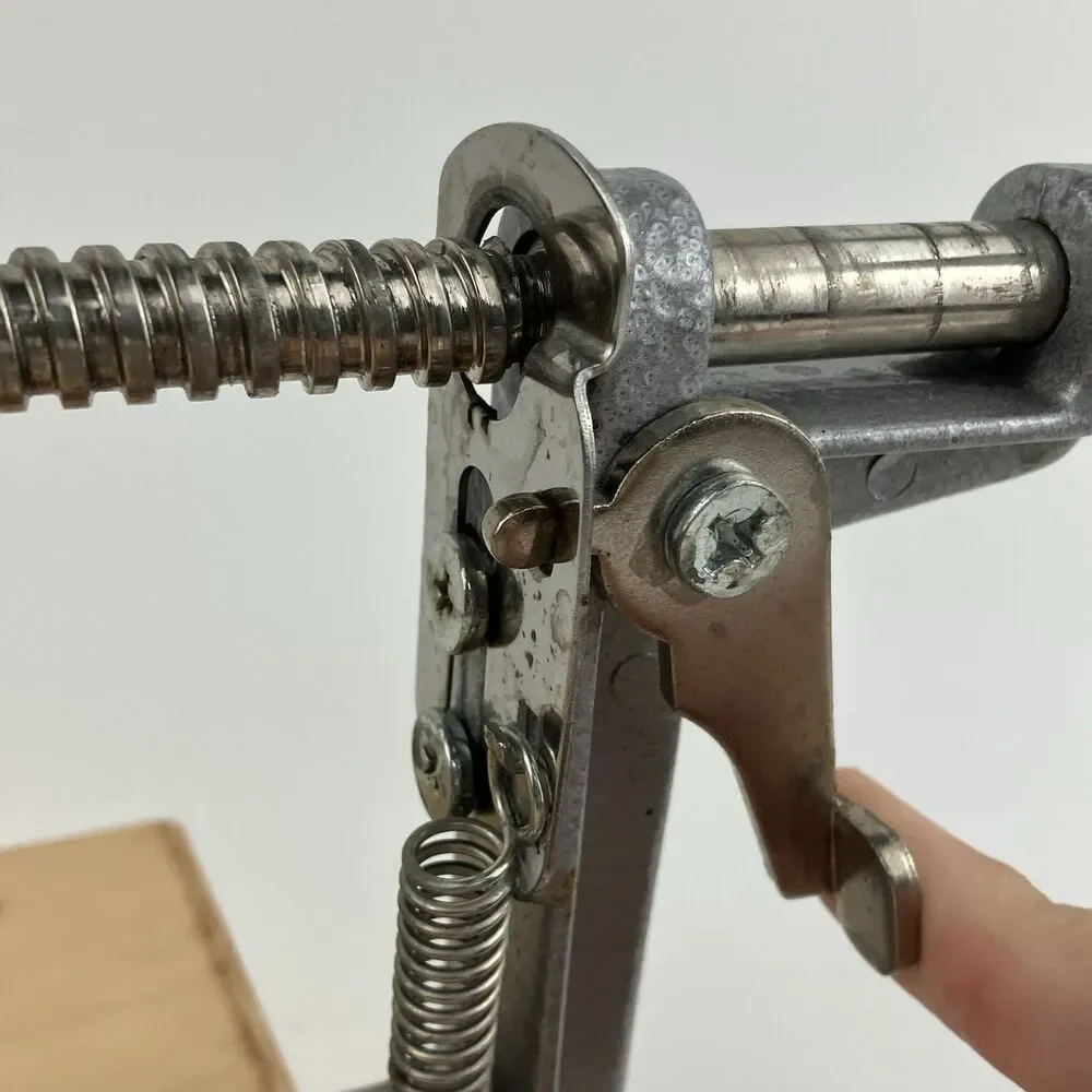 The Pampered Chef Apple Peeler Corer Slicer With Wooden Stand Hand Crank